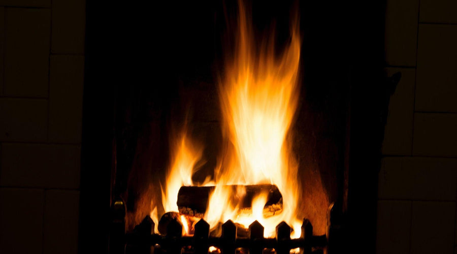 Guide to Building a Fire Using Kiln Dried Logs